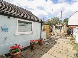 18 Pakefield Road