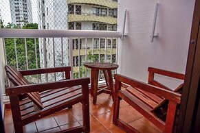 Flat com Piscina e Lazer na Praia de Pitangueiras