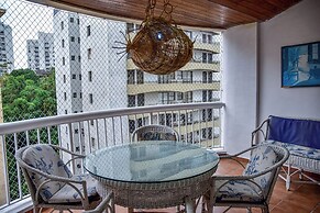 Flat com Piscina e Lazer na Praia de Pitangueiras