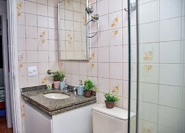 Flat com Piscina e Lazer na Praia de Pitangueiras