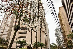 Flat com Piscina e Lazer na Praia de Pitangueiras