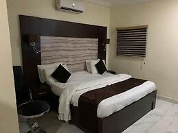 Zara Max Hotel and Suites