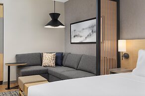 Hyatt Place Toronto Airport
