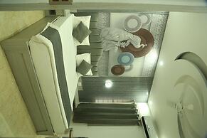 Paramhans Hotel