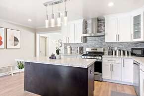 @ Marbella Lane - Modern Refreshing Home