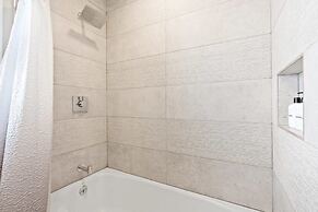 @ Marbella Lane - Modern Refreshing Home
