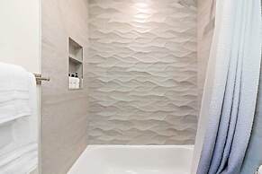 @ Marbella Lane - Modern Refreshing Home
