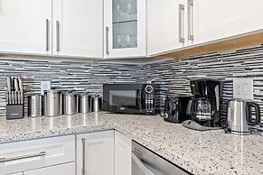 @ Marbella Lane - Modern Refreshing Home