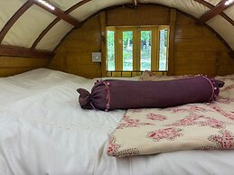 2 Guests - Pet Friendly - Traditional Gypsy Vardo