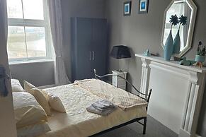 Seaview 2 Double bed Apartment 2nd Floor