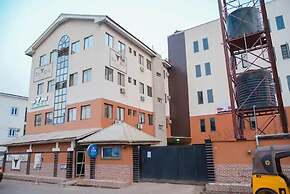 THE BULL HOTEL