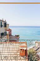 Newly Renovated Ocean View Flat