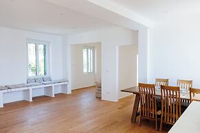Newly Renovated Ocean View Flat