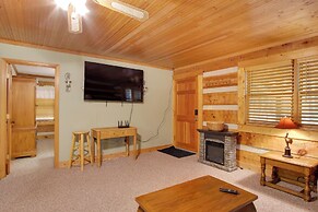 Golfer's Getaway: Hephzibah Home w/ Pool Access