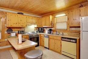 Golfer's Getaway: Hephzibah Home w/ Pool Access