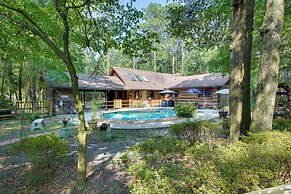 Golfer's Getaway: Hephzibah Home w/ Pool Access