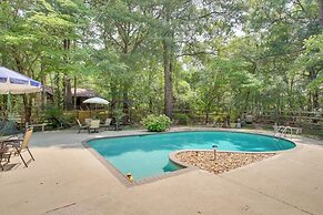 Golfer's Getaway: Hephzibah Home w/ Pool Access