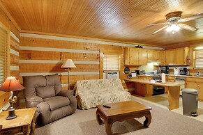 Golfer's Getaway: Hephzibah Home w/ Pool Access