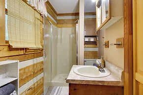 Golfer's Getaway: Hephzibah Home w/ Pool Access