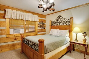 Golfer's Getaway: Hephzibah Home w/ Pool Access