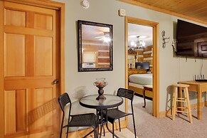 Golfer's Getaway: Hephzibah Home w/ Pool Access