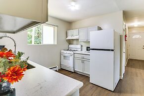 2 Mi to The Marketplace: Spring Valley Apartment