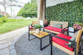 2 Mi to The Marketplace: Spring Valley Apartment