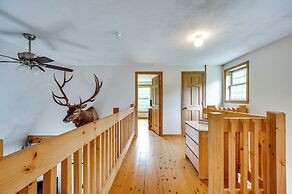 5 Mi to Jay Peak Resort: Cabin w/ Pond Access!