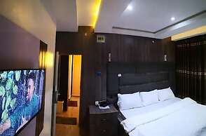 Side View Hotel