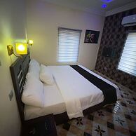 Degio Hotel and Suites