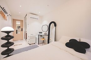 Slowon Hongdae