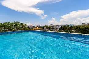 The Sands Boutique Condos