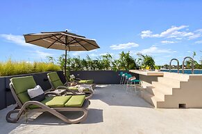 The Sands Boutique Condos