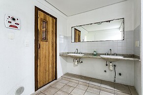 Apt With Pool 250m From Jurere Beach Aya201