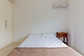 Apt With Pool 250m From Jurere Beach Aya201