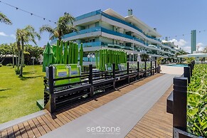 Apart in Cond. w/ Access to Beach and Pool Ave0232
