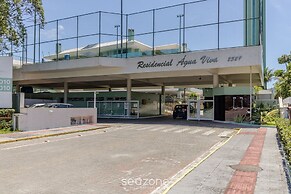 Apart in Cond. w/ Access to Beach and Pool Ave0232