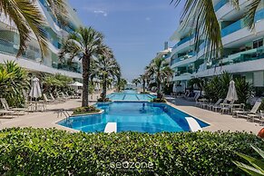 Apart in Cond. w/ Access to Beach and Pool Ave0232