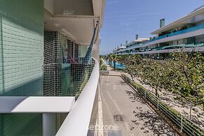 Apart in Cond. w/ Access to Beach and Pool Ave0232