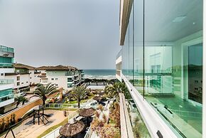 Beachfront Apartment w/ View Beach Santinho Asr204