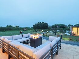 Riverside Exclusive Retreat