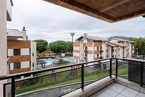 Apt 300m From the Charming Praia Brava Ccu203