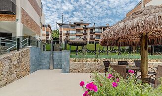 Apt 300m From the Charming Praia Brava Ccu203