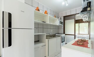 Apt 300m From the Charming Praia Brava Ccu203