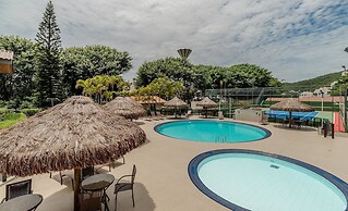 Apt 300m From the Charming Praia Brava Ccu203