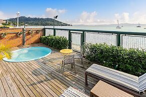 Seafront Beautiful House in Sto. Antonio Cda1647