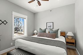 Dragestil 715 Duluth Condos