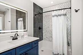 Dragestil 715 Duluth Condos