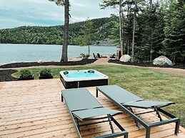 Nalu Retreat Lakeside