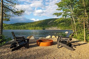 Nalu Retreat Lakeside